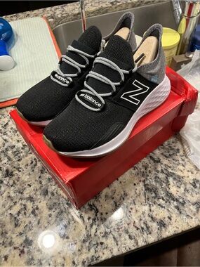 New Balance Foam ROAV 9.5 Wide